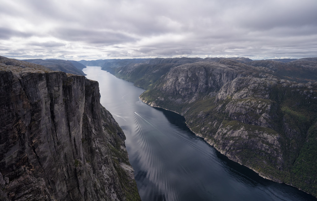 Kjerag, Lysefjord, Norway b