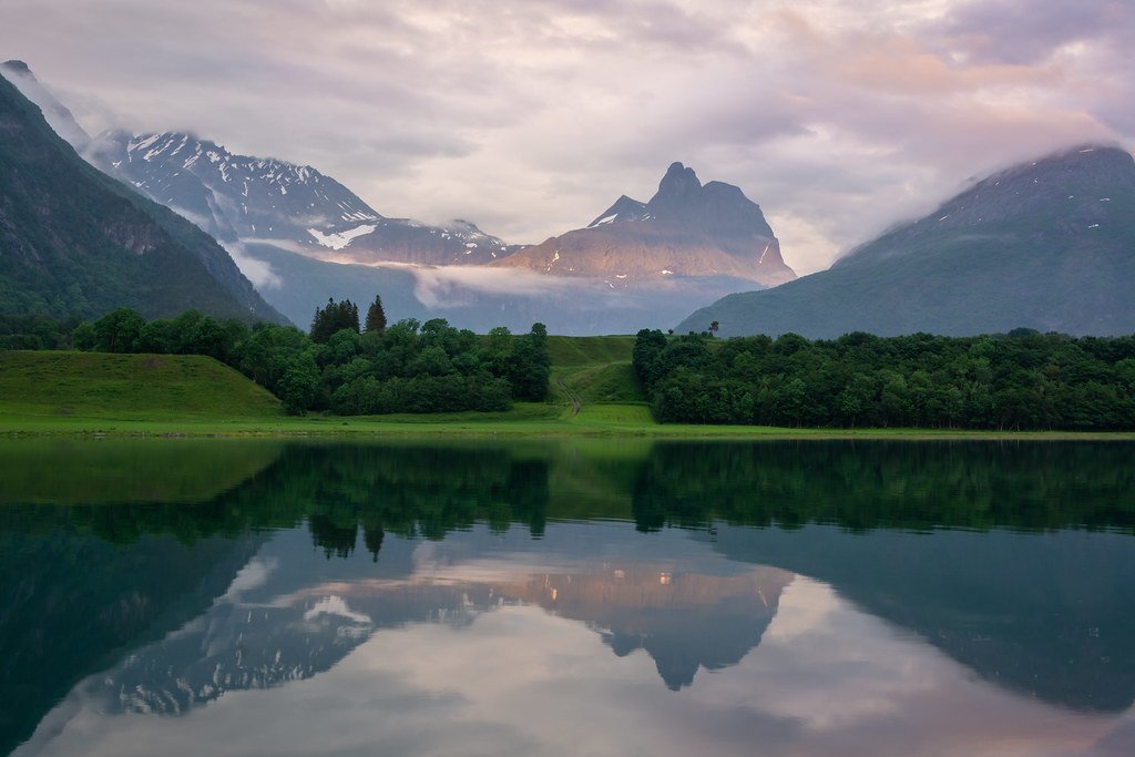 Åndalsnes  Norway by r-hov