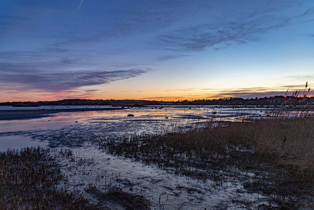 Low Tide Sunset by langdon1